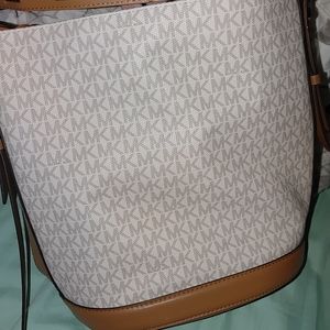 MK Purse